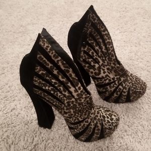 Penny Sue Cha Cha Leopard Shoes Sz 8.5